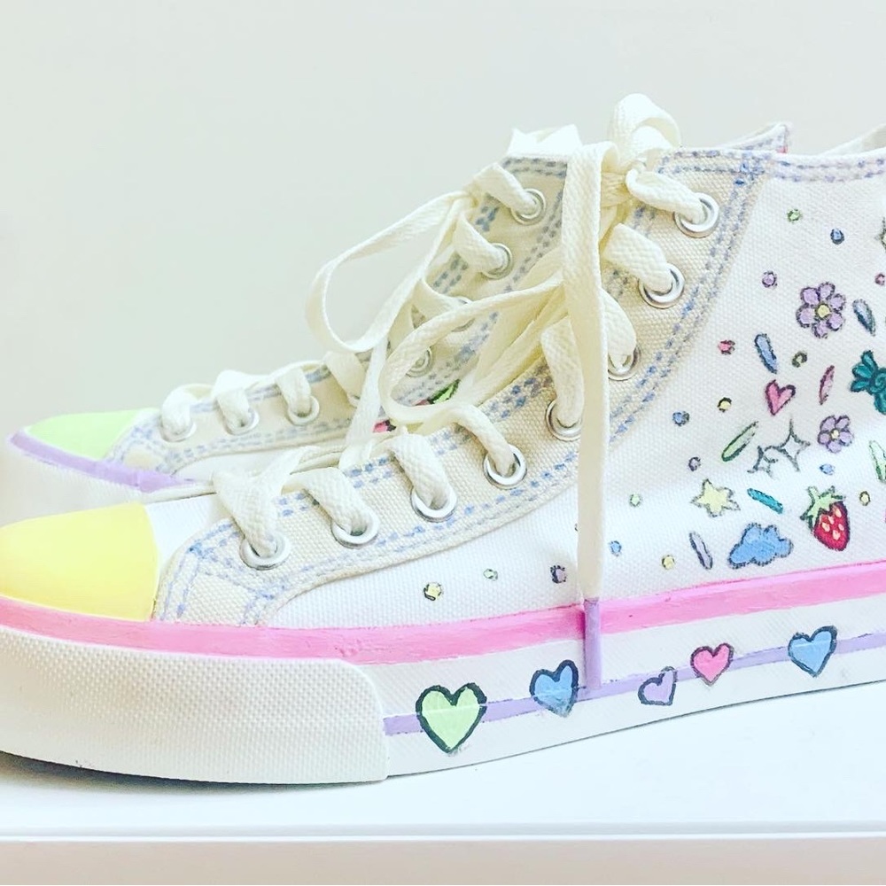 CUSTOM HAND-PAINTED SNEAKERS - Picture 11 of 11